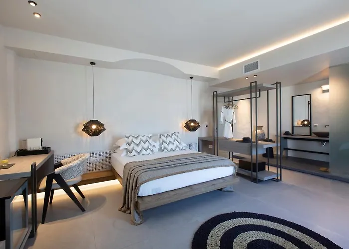 Parion Opus (adults Only) Lägenhetshotell Naousa