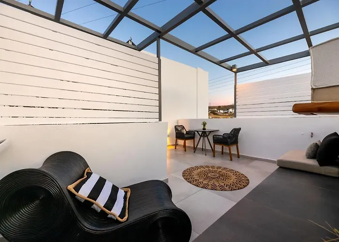 Lägenhetshotell Parion Opus (adults Only) 4*